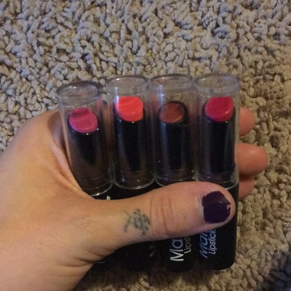 Matte lipstick - Picture 3 of 3